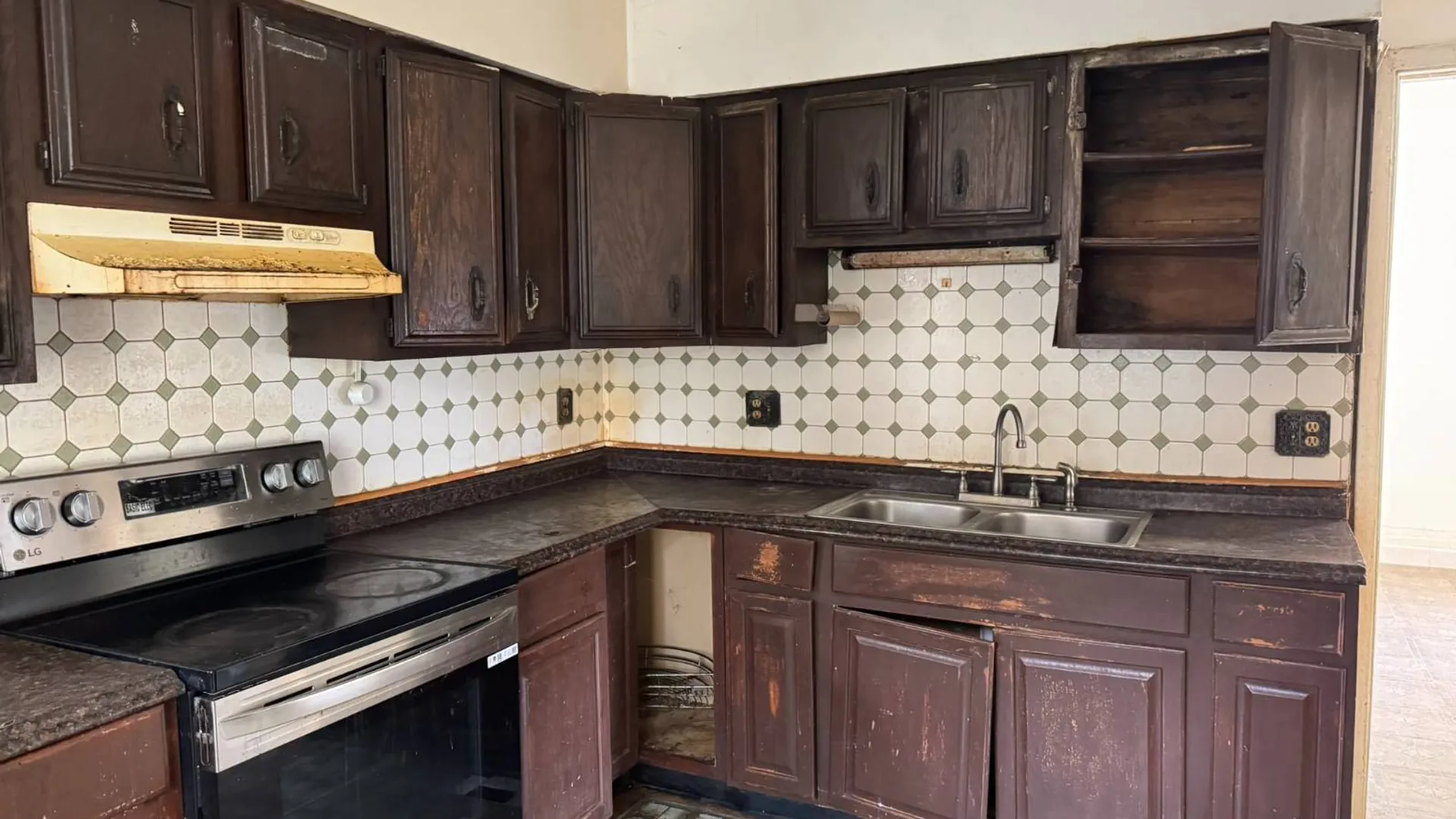 Property at 414 Pond St, Syracuse, NY 13208 13