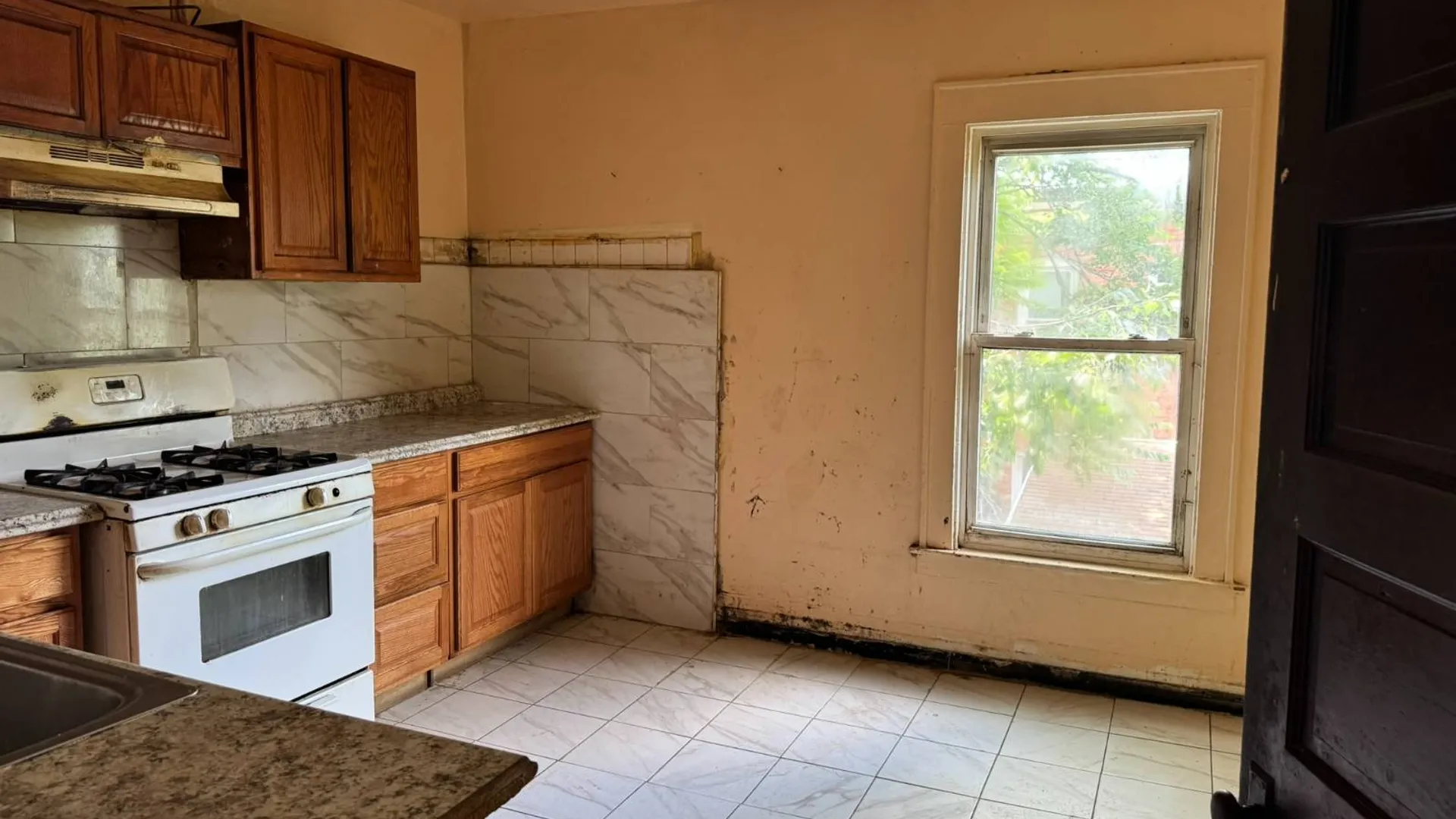 Property at 414 Pond St, Syracuse, NY 13208 17