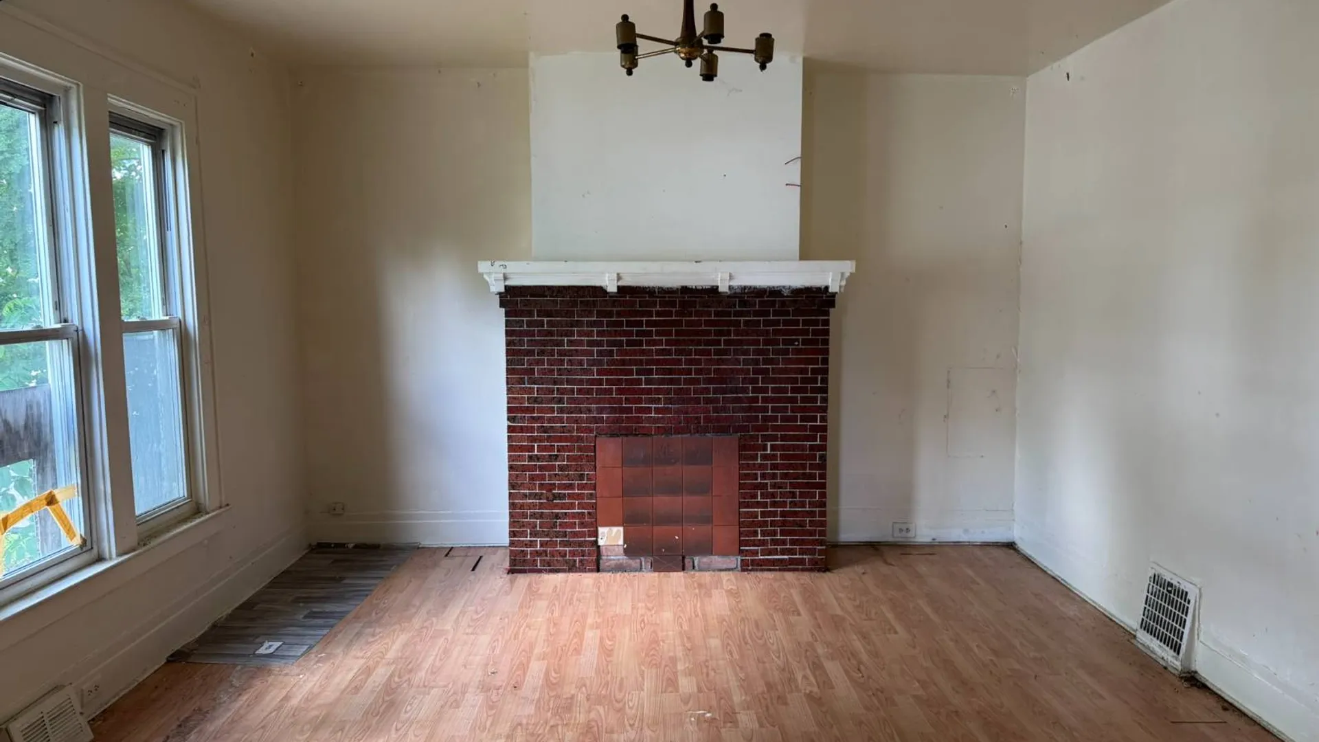 Property at 414 Pond St, Syracuse, NY 13208 6