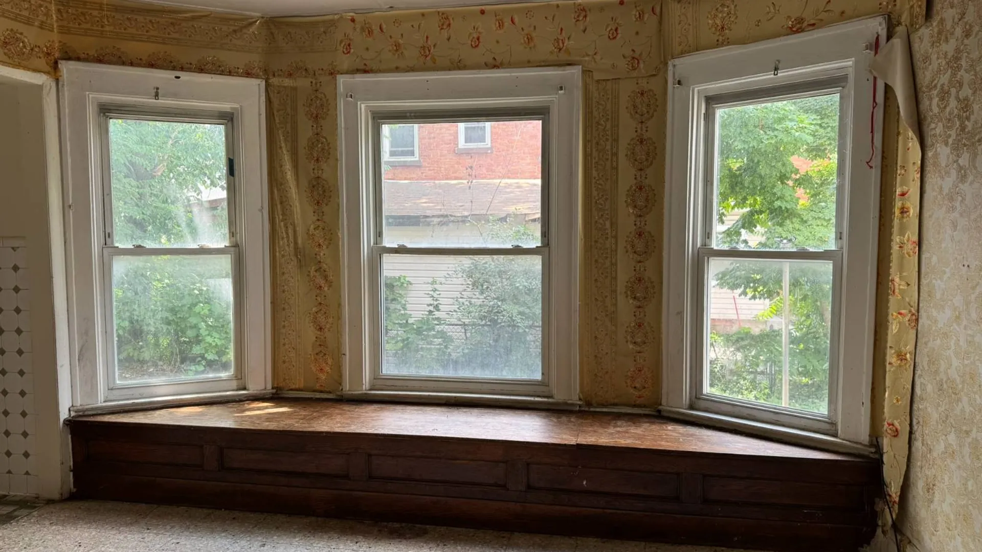 Property at 414 Pond St, Syracuse, NY 13208 9