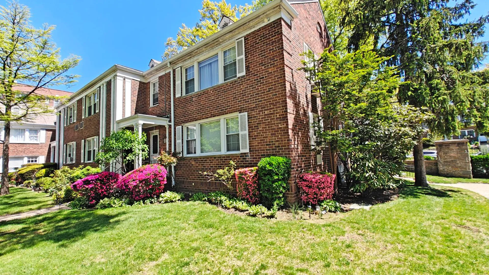 Property at 3 Lawrence Park Crescent, Bronxville, NY 10708 12