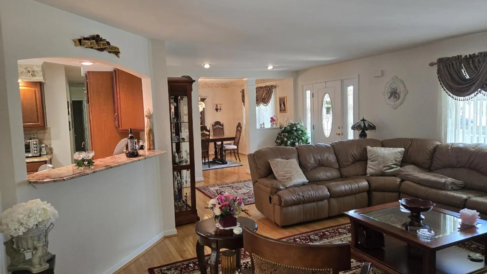 Property at 1407-212 Middle Rd, Calverton, NY 11933 8