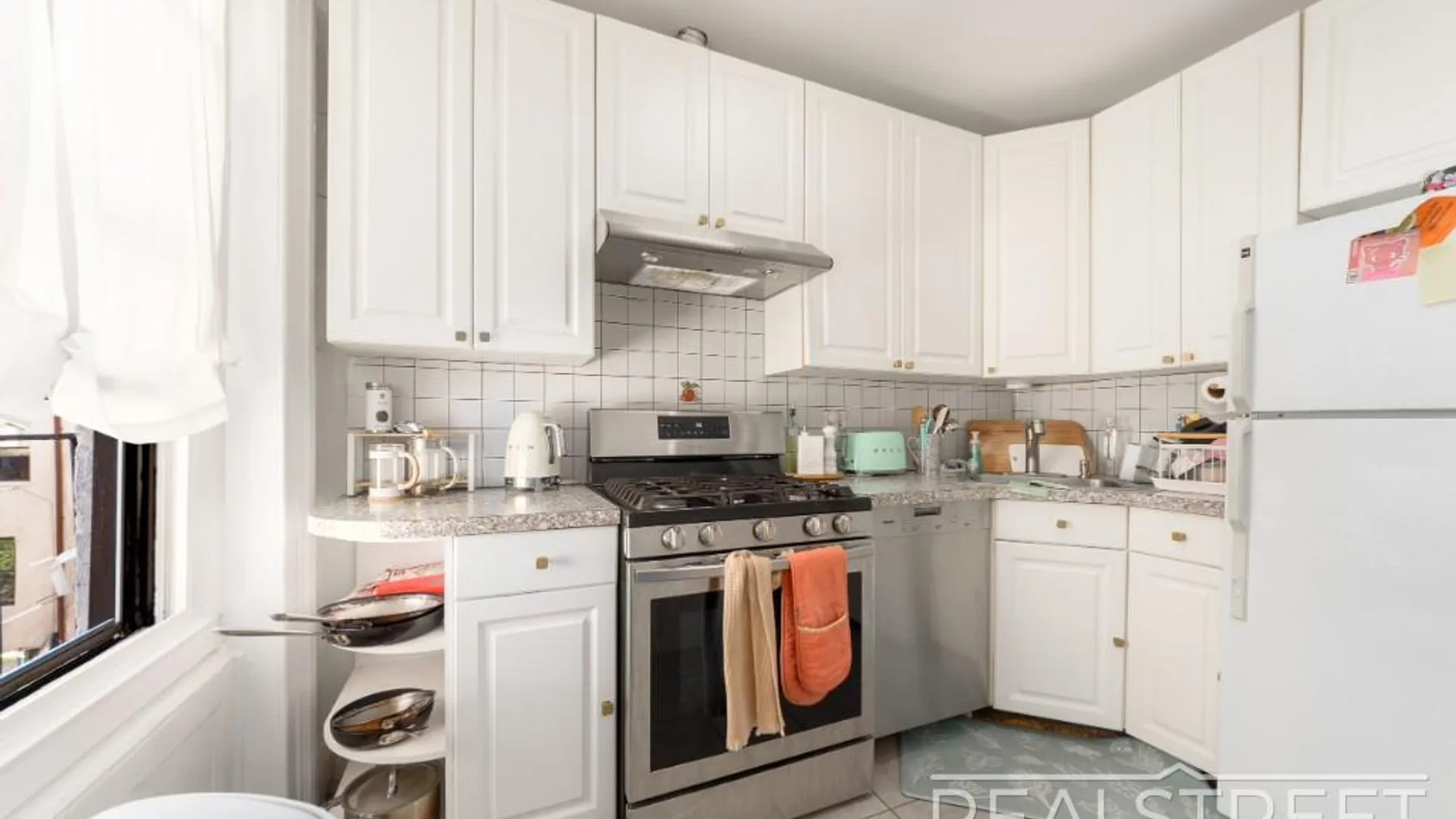 Property at 431 Clinton St, BROOKLYN, NY 11231 3
