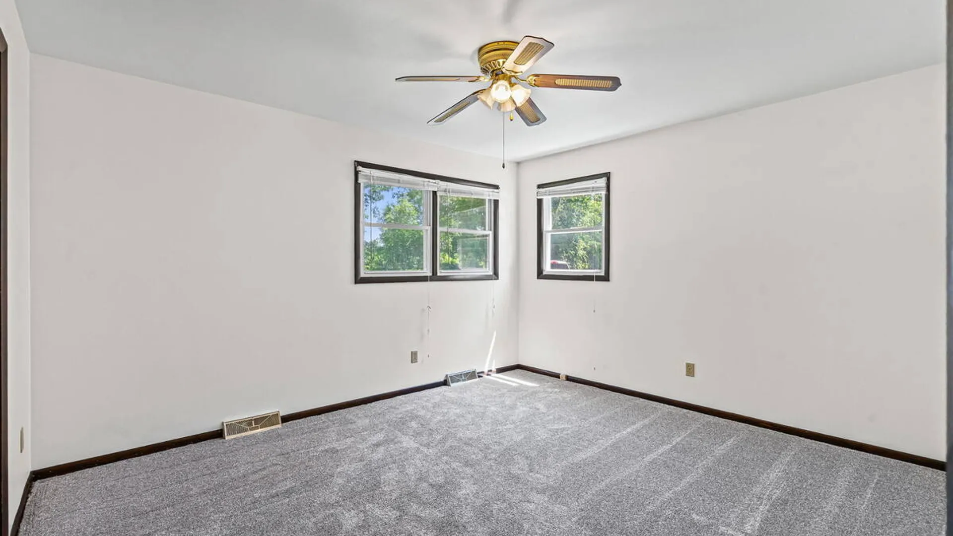 Property at 172 Dahlia Street, Rotterdam, NY 12306 16