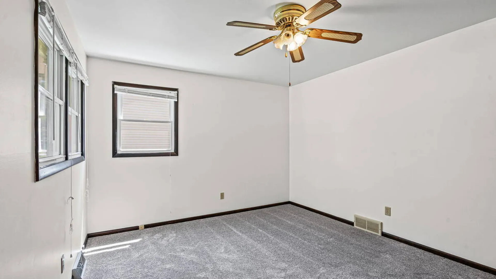 Property at 172 Dahlia Street, Rotterdam, NY 12306 17