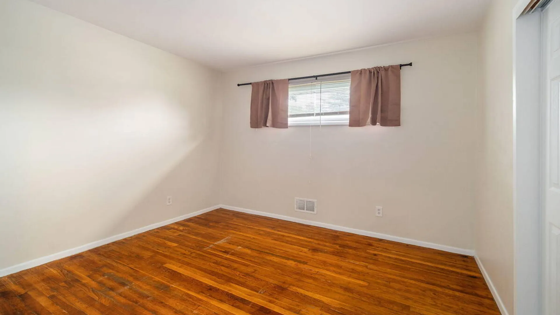 Property at 7 Colt Road, Colonie, NY 12205 16