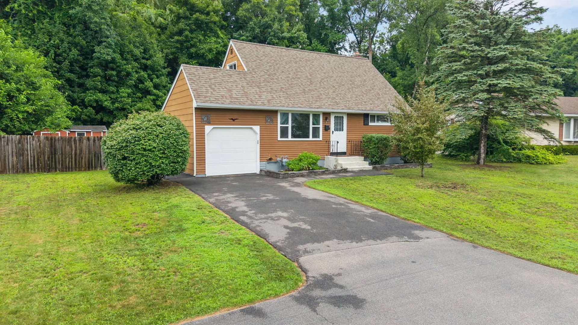 Property at 7 Colt Road, Colonie, NY 12205 3