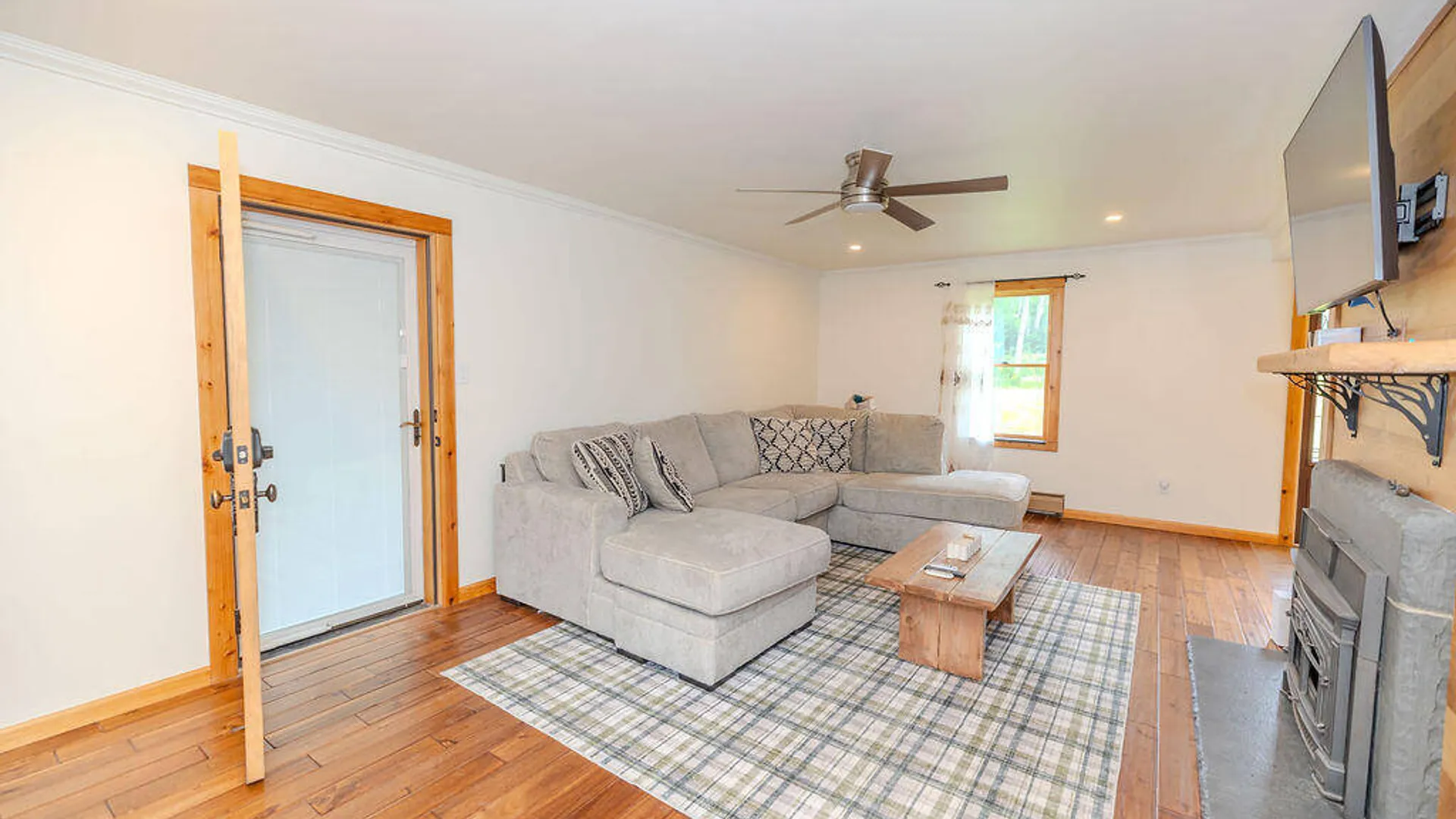 Property at 859 Putnam Road, Rotterdam, NY 12306 46