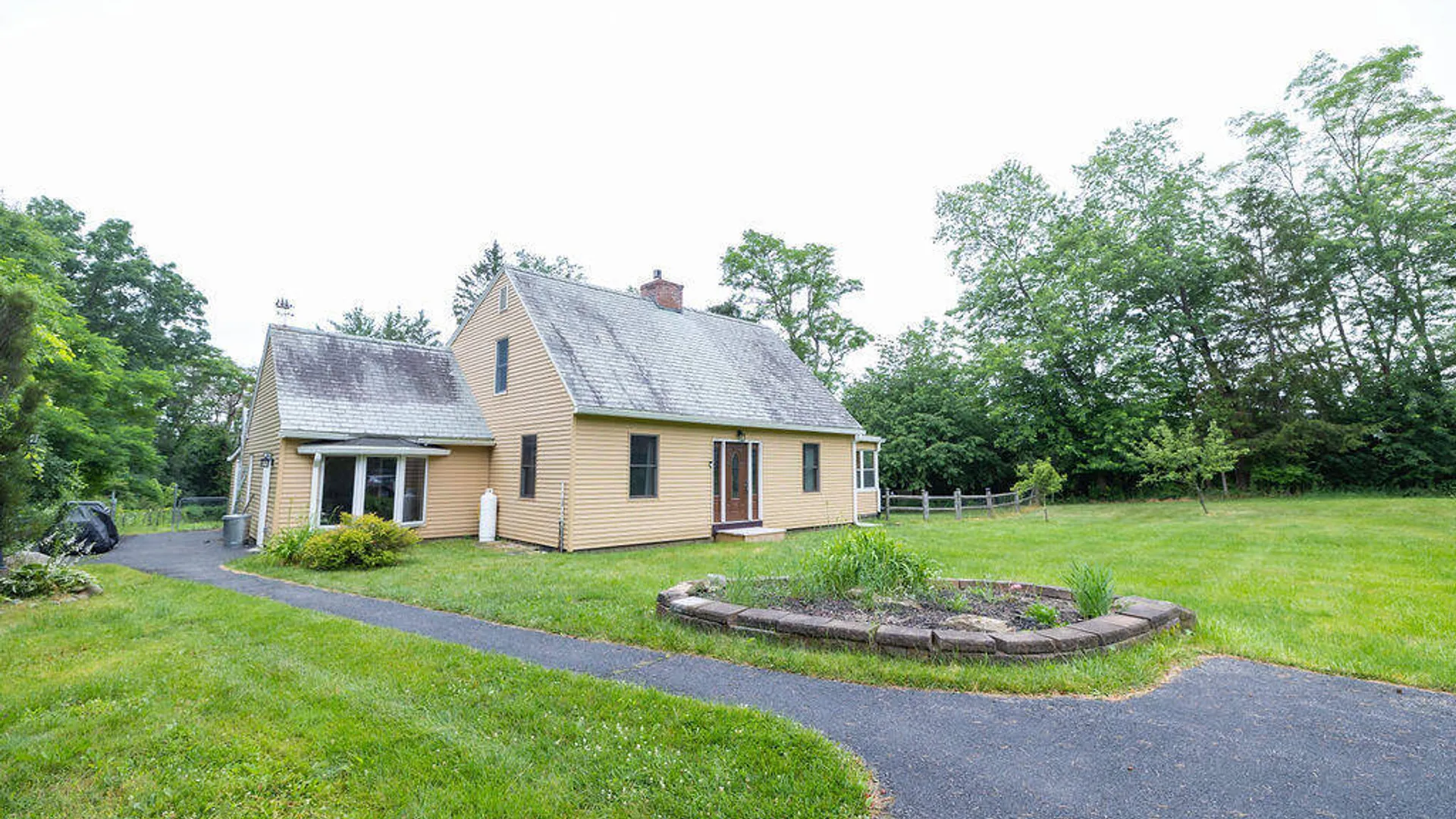Property at 859 Putnam Road, Rotterdam, NY 12306 8
