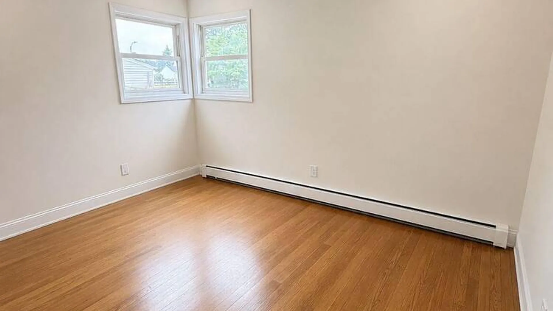 Property at 790 Wellwood Avenue, Lindenhurst, NY 11757 8