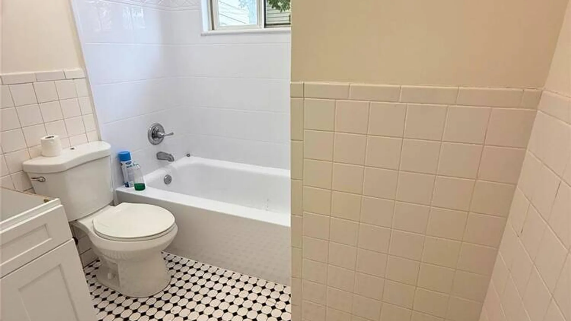 Property at 790 Wellwood Avenue, Lindenhurst, NY 11757 10