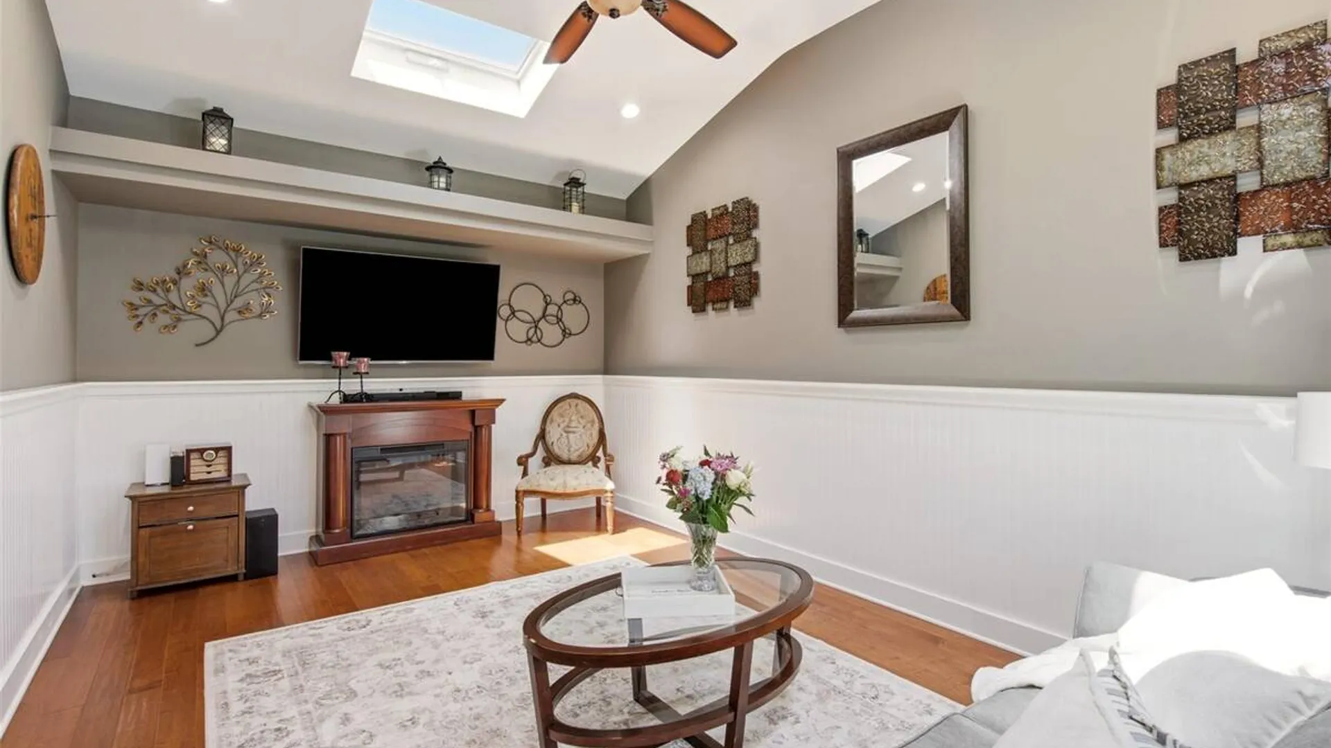 Property at 18 Executive Drive, Hauppauge, NY 11788 6