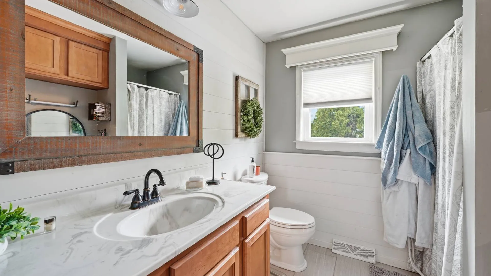 Property at 33 Sheffield Drive, Delmar, NY 12054 20
