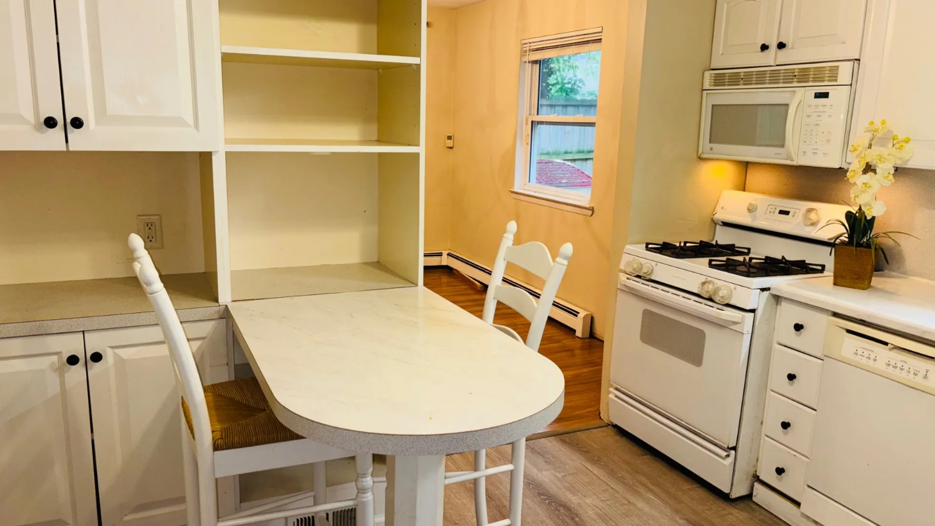 Property at 3 Altamont av, Sea Cliff, NY 11579 3