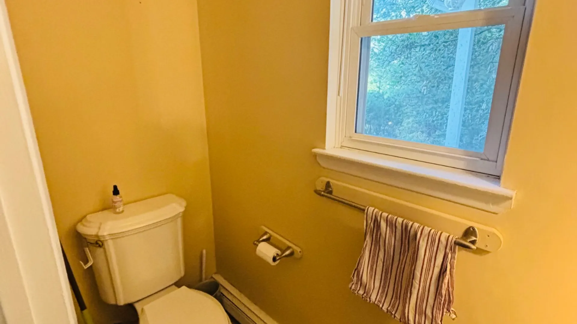 Property at 3 Altamont av, Sea Cliff, NY 11579 11