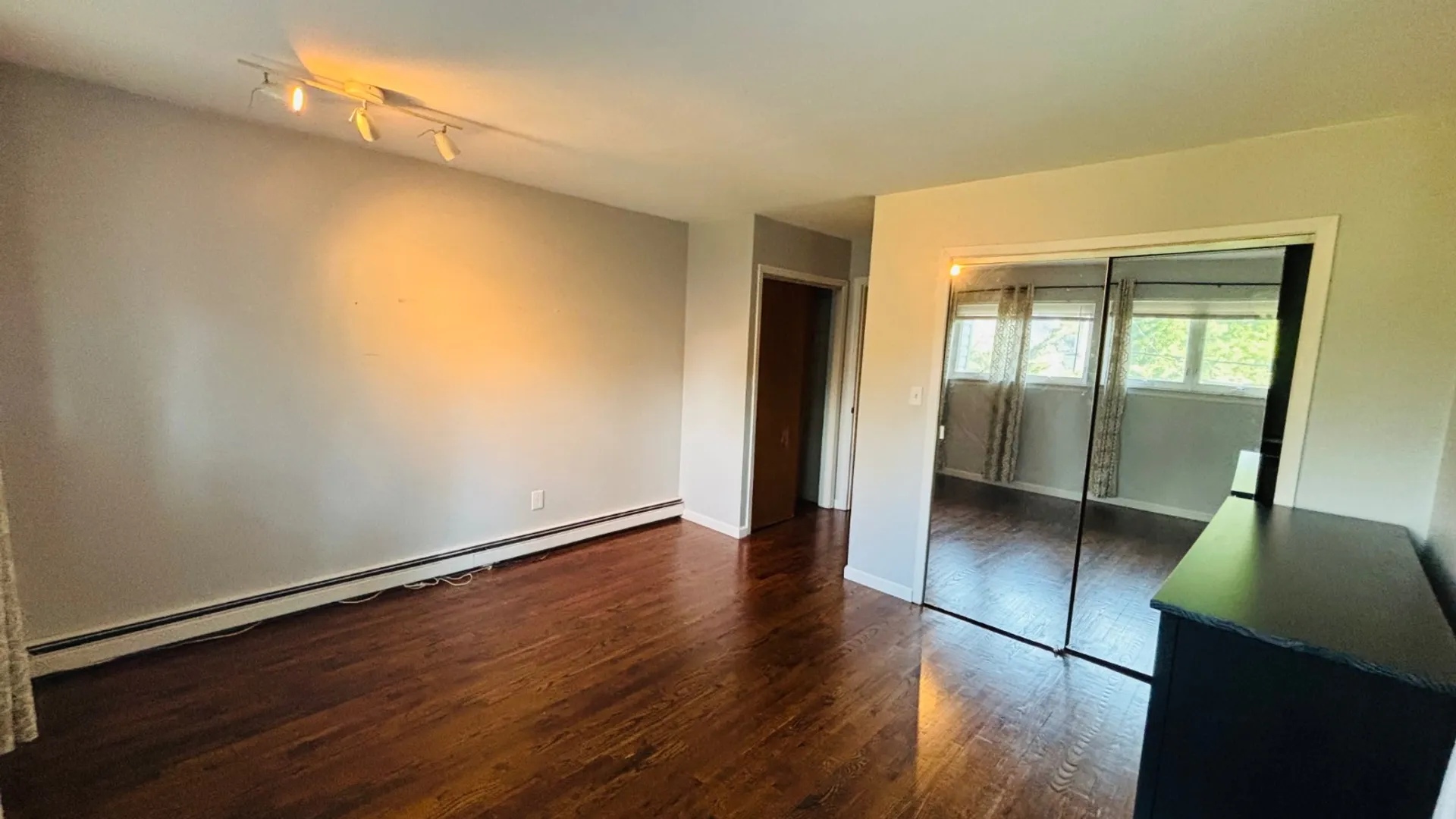 Property at 3 Altamont av, Sea Cliff, NY 11579 22