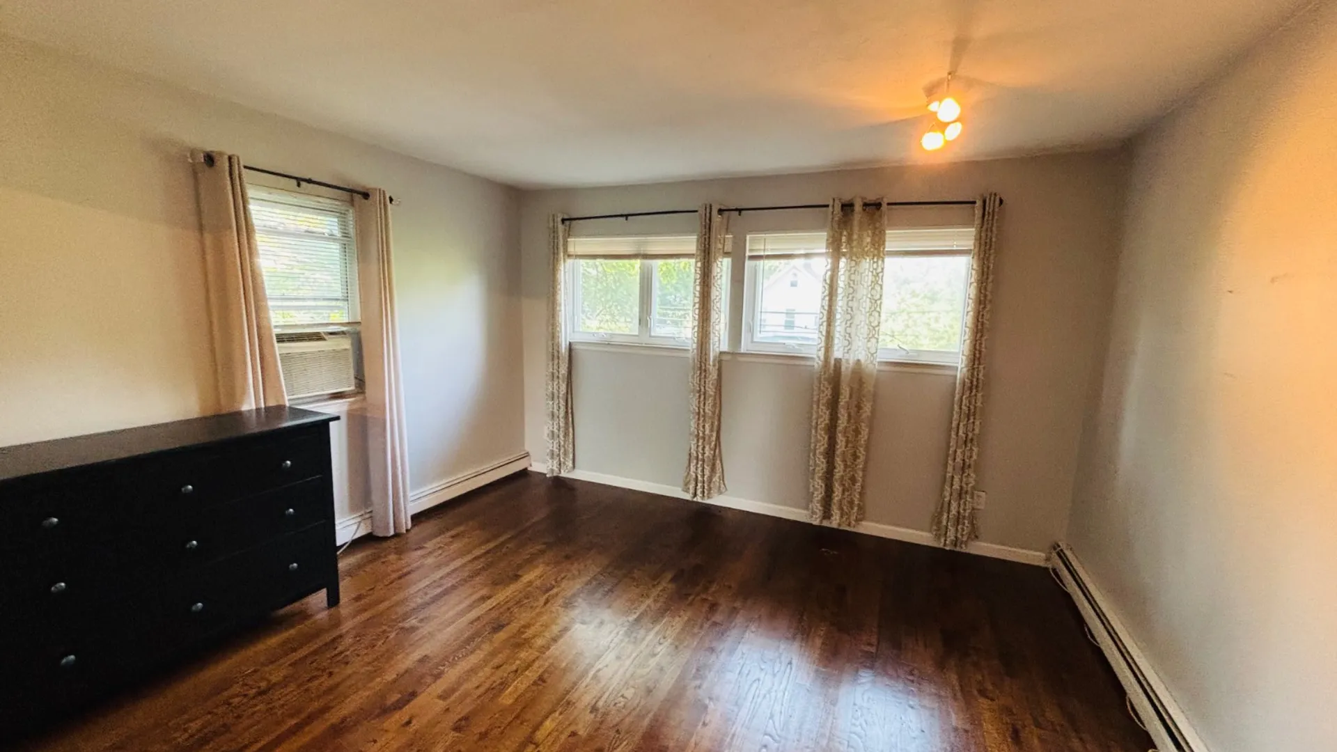 Property at 3 Altamont av, Sea Cliff, NY 11579 21