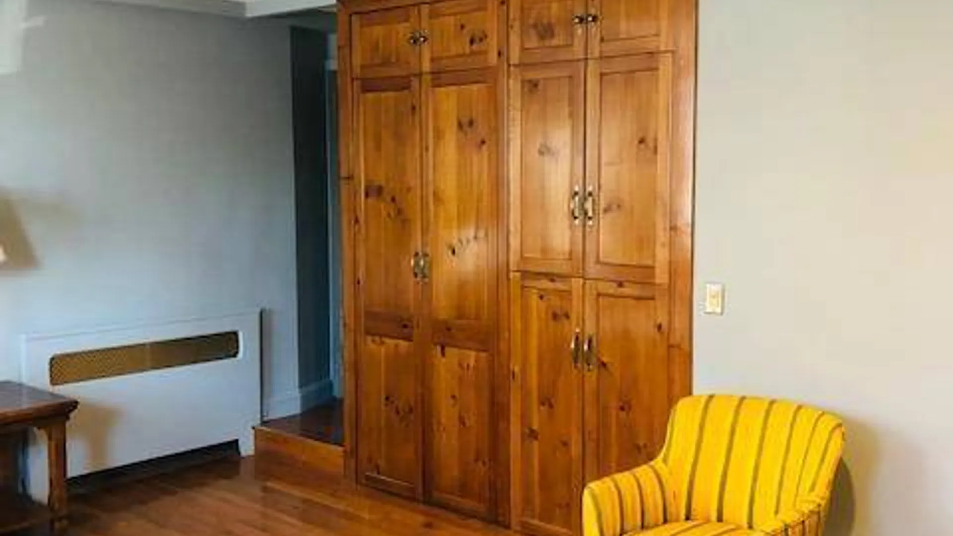 Property at 1 King St, Glen Head, NY 11545 4