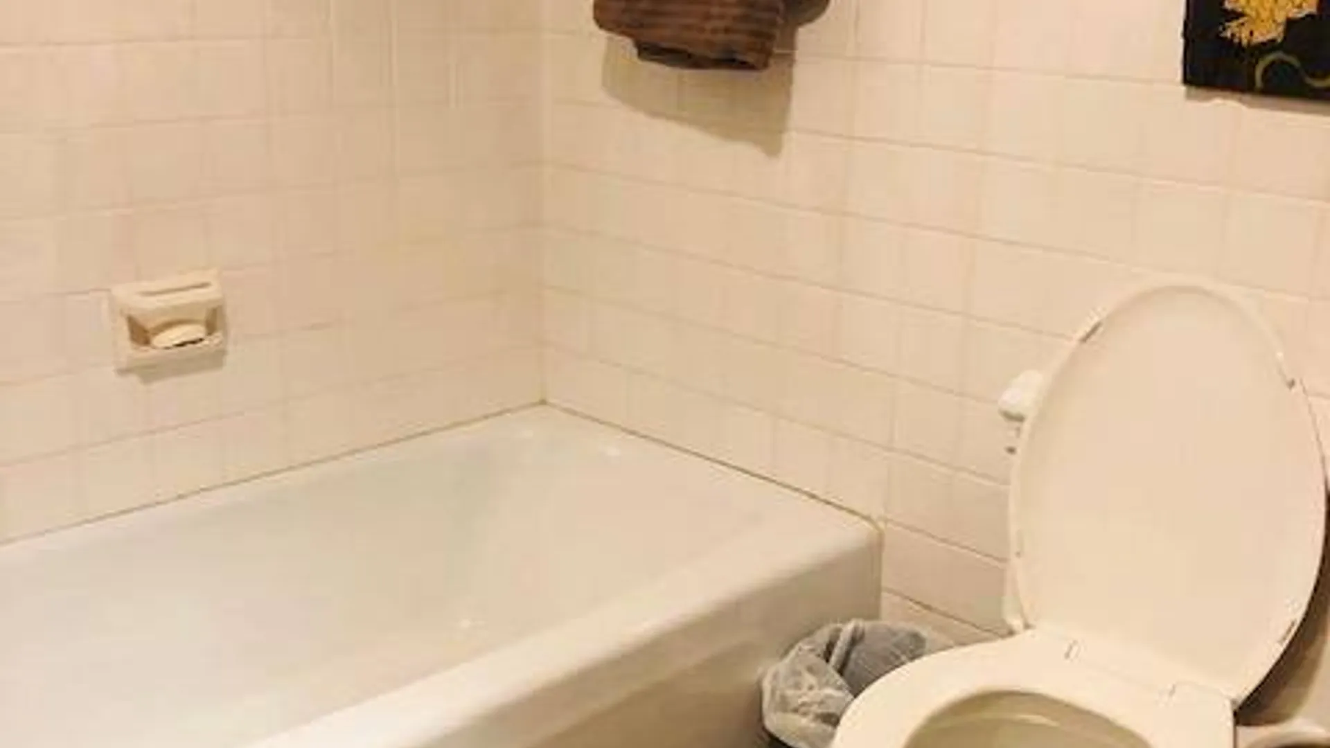 Property at 1 King St, Glen Head, NY 11545 8