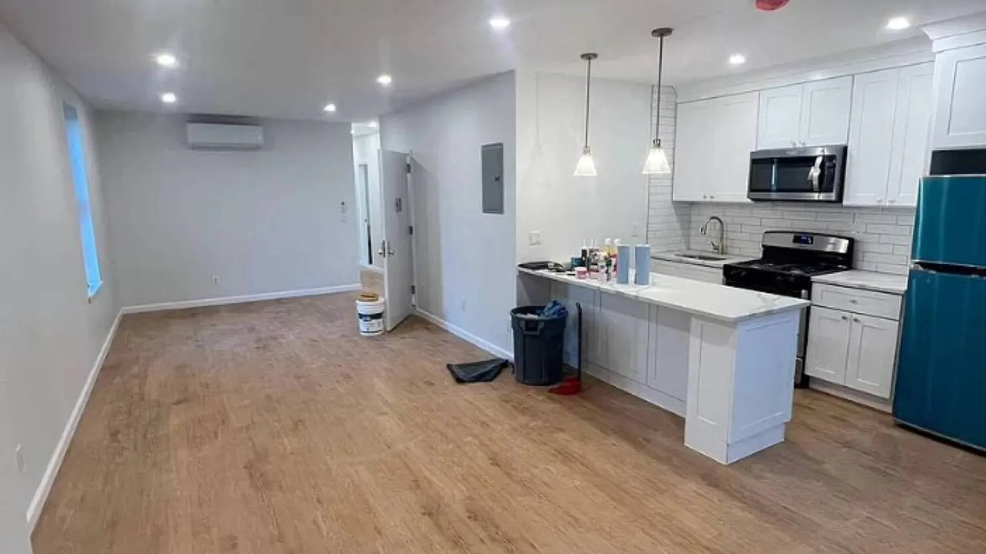 Property at 113-10 Jamaica Ave, New York, NY 11418 2