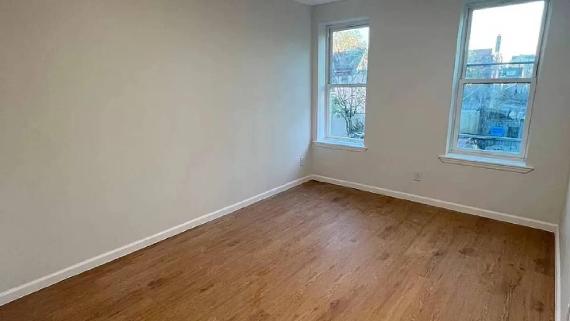 Property at 113-10 Jamaica Ave, New York, NY 11418 4