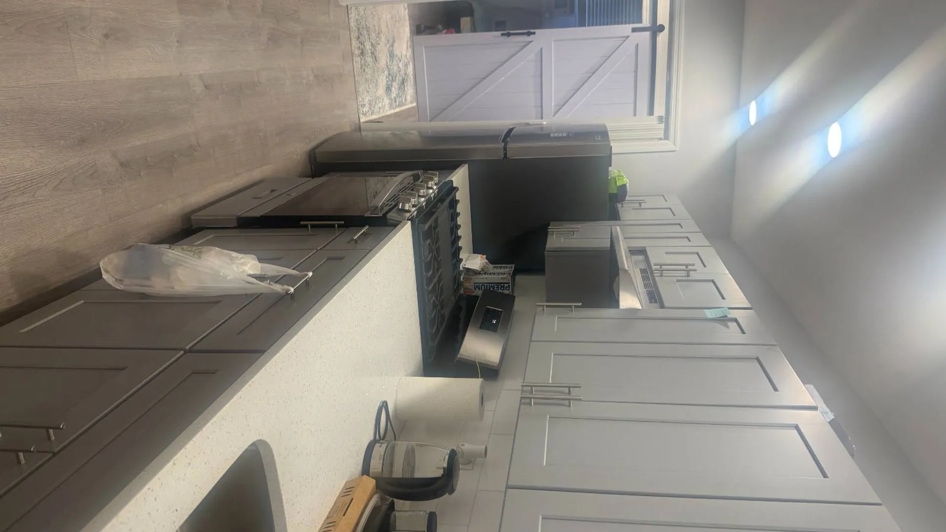 Property at 701 E 96th St, Brooklyn, NY 11236 4