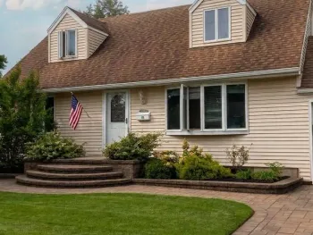 Property at 12 Po Ln, Hicksville, NY 11801