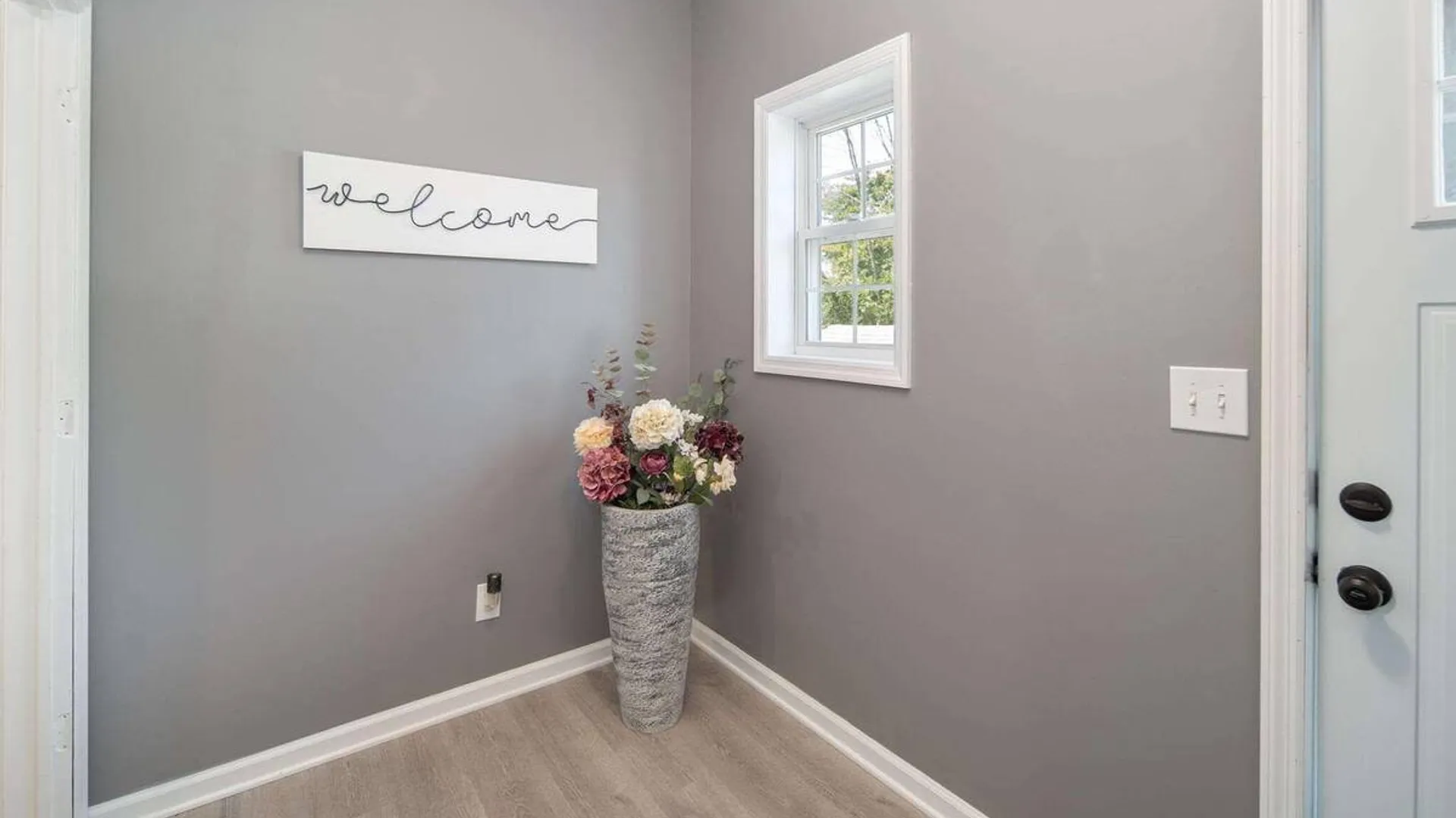 Property at 6 Mallard Drive, Clifton Park, NY 12148 3