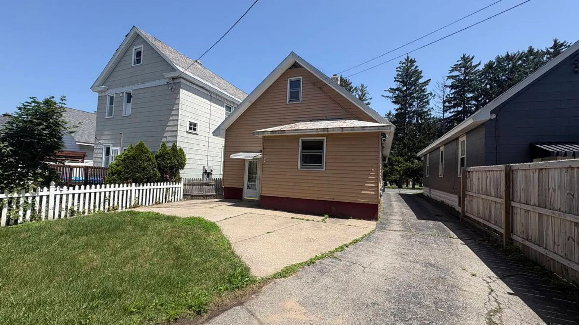 Property at 1614 Brower Street, Schenectady, NY 12303 3