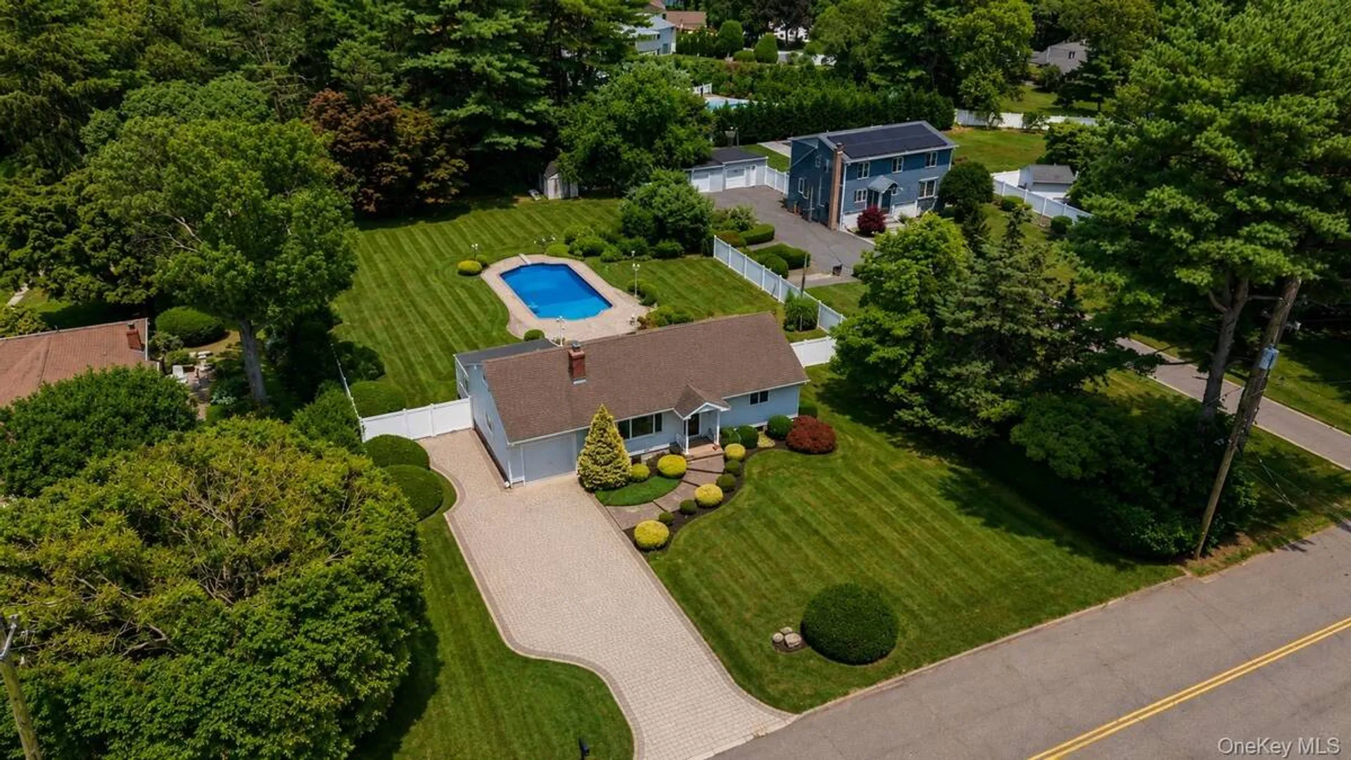 Property at 72 Dix Highway, Dix Hills, NY 11746 29