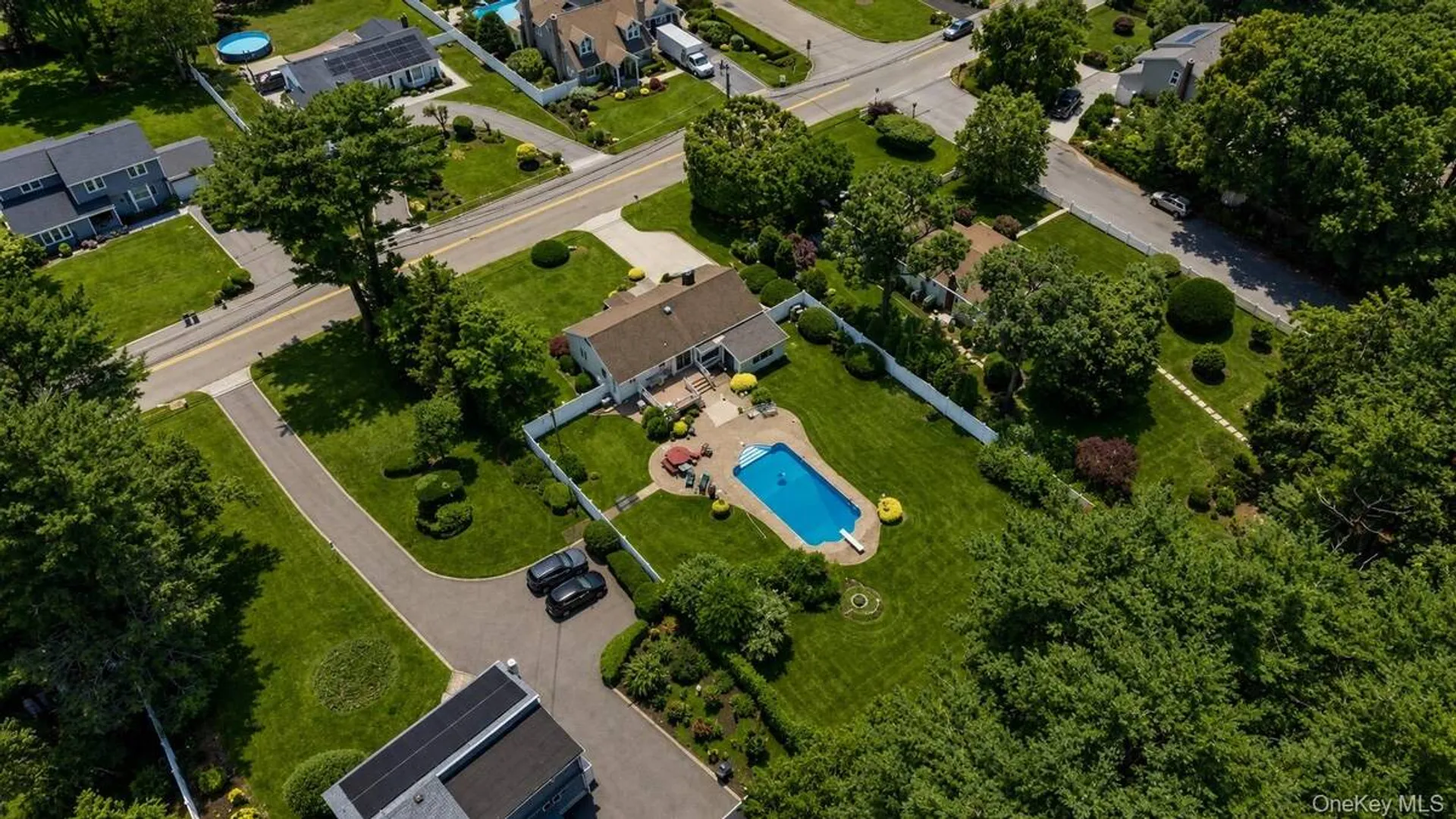 Property at 72 Dix Highway, Dix Hills, NY 11746 30
