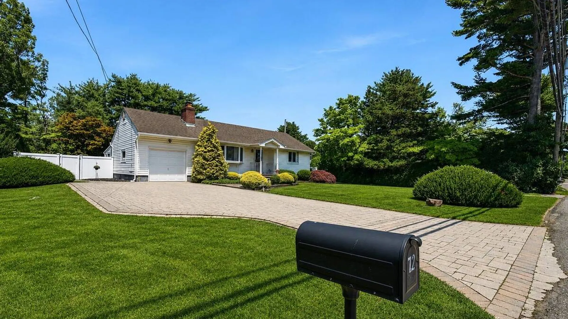 Property at 72 Dix Highway, Dix Hills, NY 11746 5
