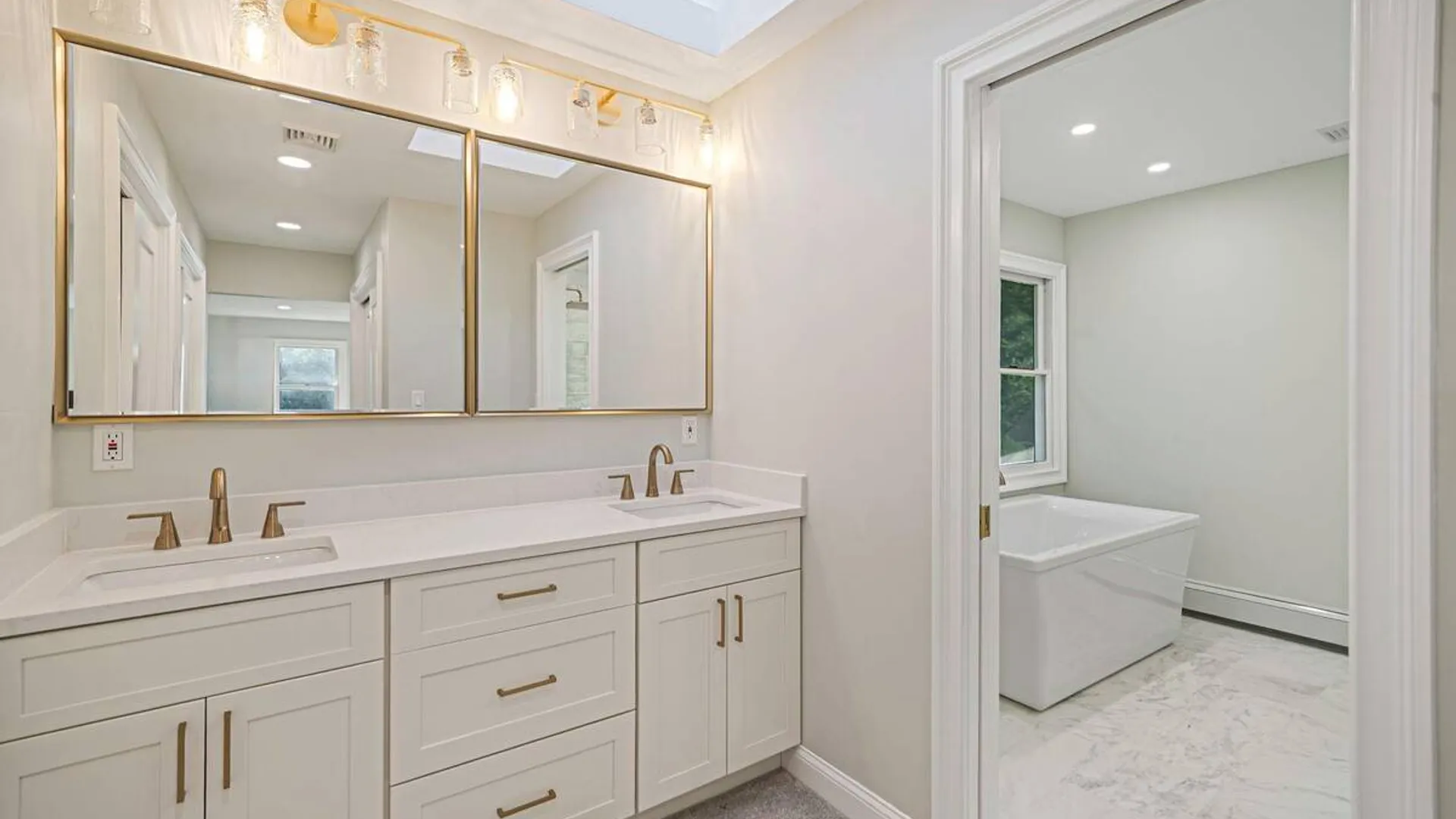 Property at 10 Springmeadow Drive, Kings Park, NY 11754 24