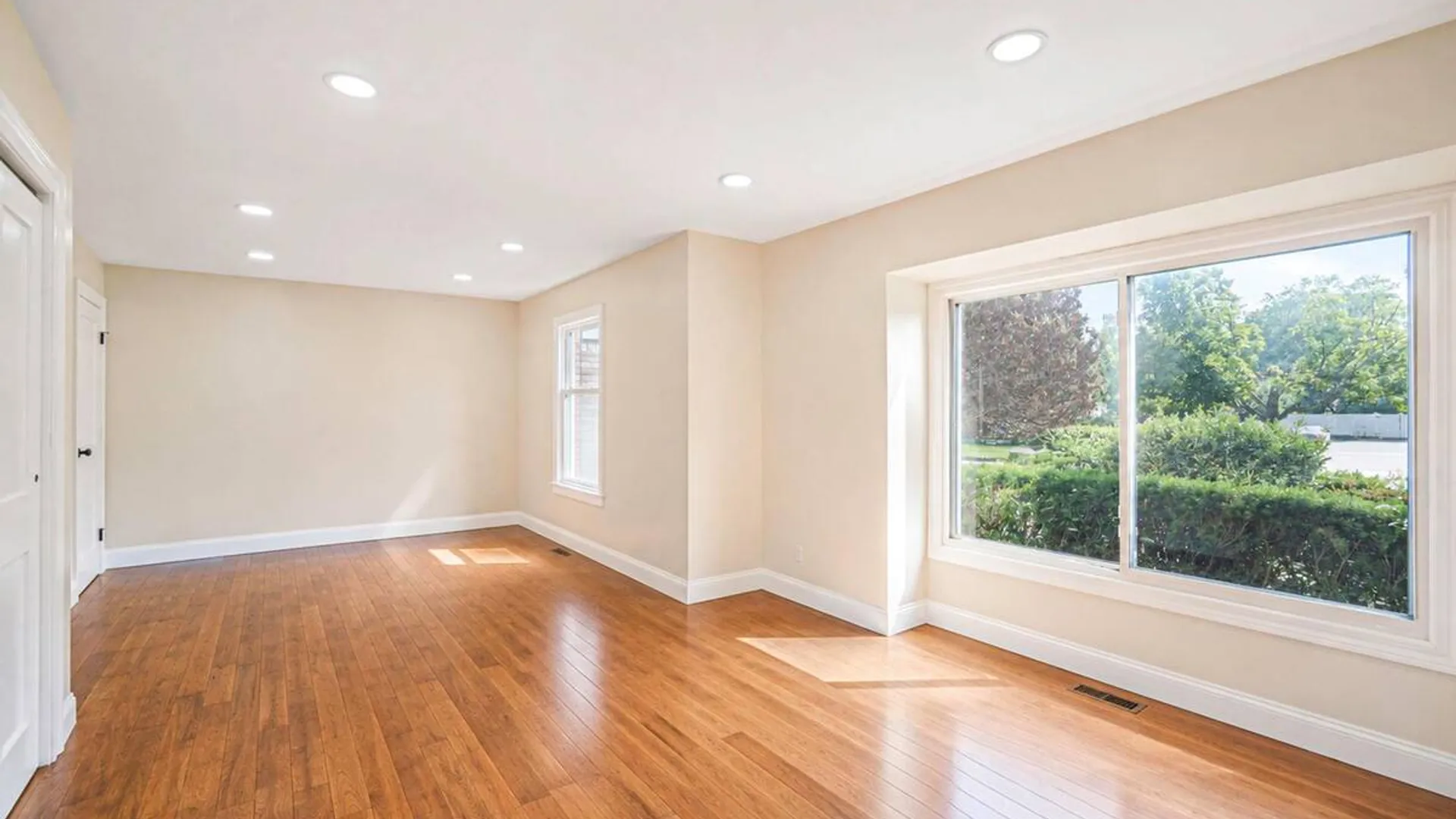 Property at 10 Springmeadow Drive, Kings Park, NY 11754 5