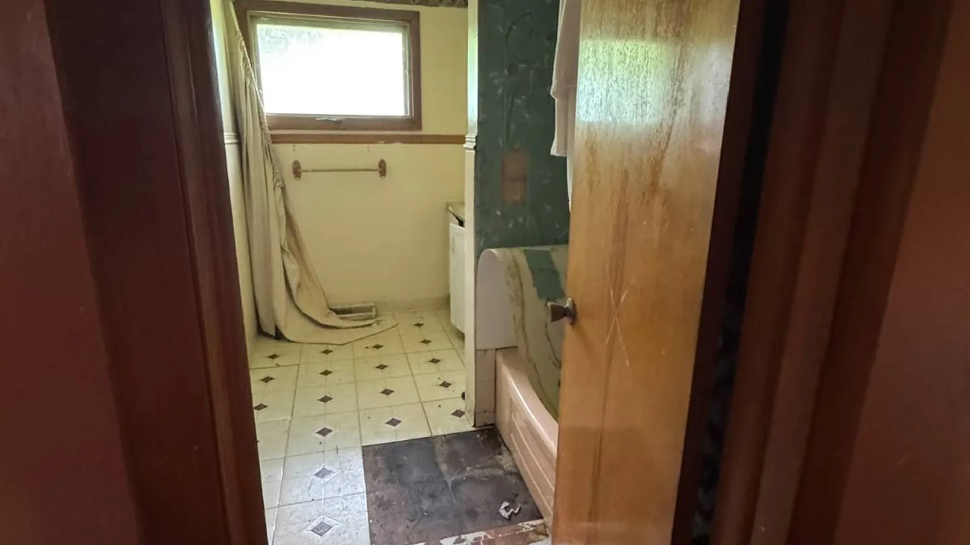 Property at 188 Ballantyne Rd, Syracuse, NY 13205 6