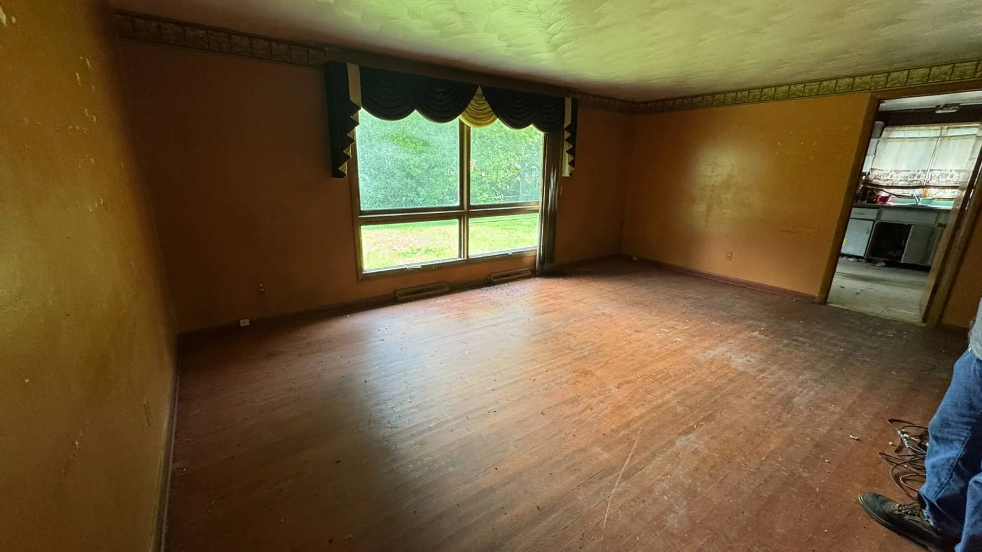 Property at 188 Ballantyne Rd, Syracuse, NY 13205 9