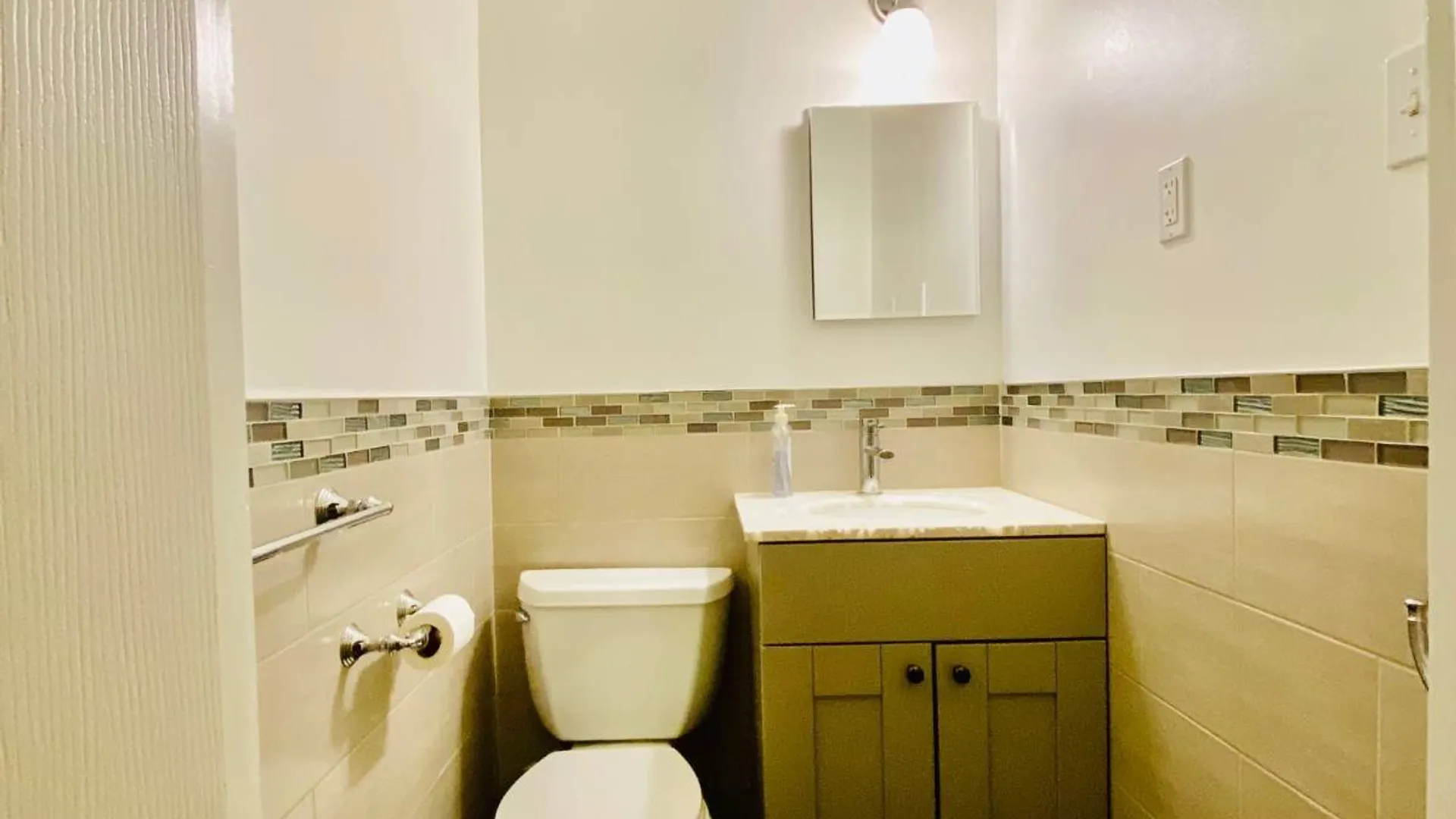 Property at 135-32 82nd Ave, BRIARWOOD, NY 11435 28