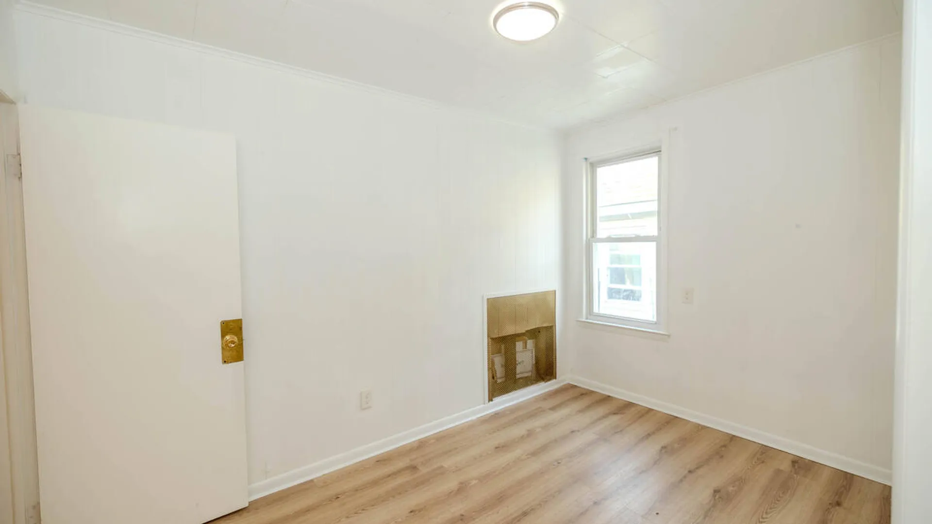 Property at 1374 10th Avenue, Schenectady, NY 12303 33