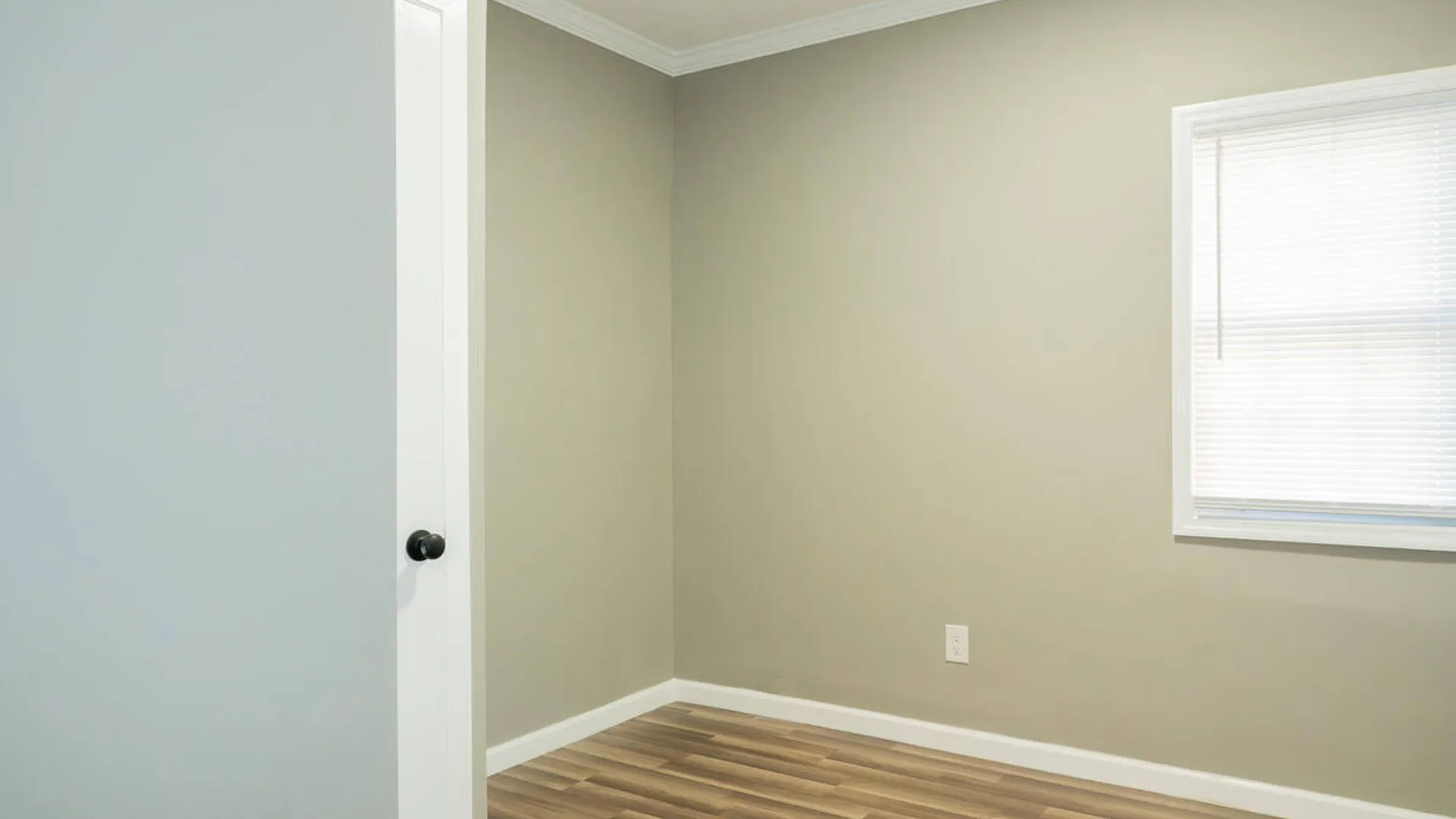 Property at 1016 Strong Street, Schenectady, NY 12307 9