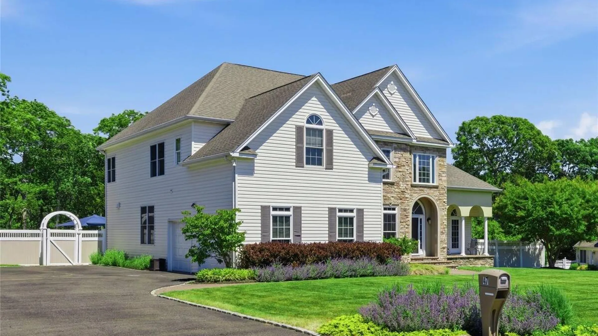 Property at 47 Grassland Circle, Mount Sinai, NY 11766 3