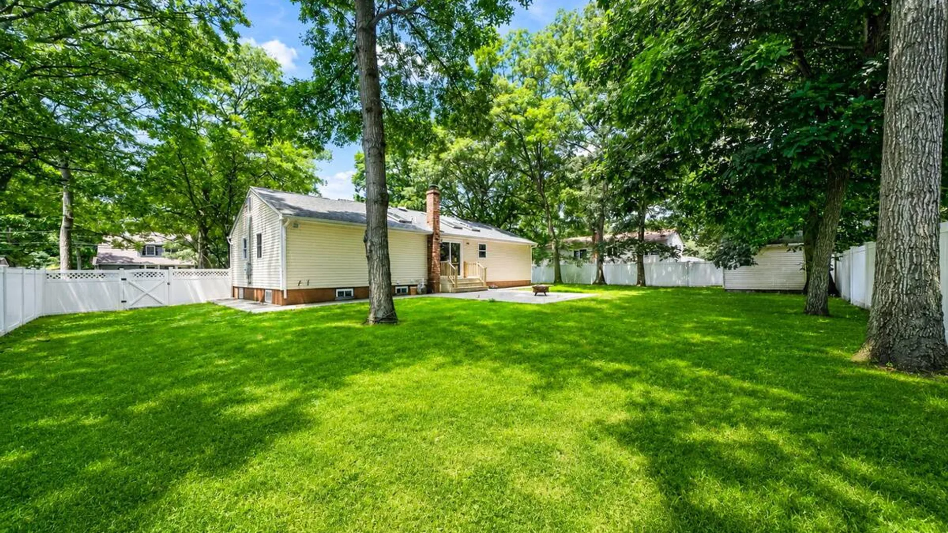 Property at 25 Heston Road, Shirley, NY 11967 7