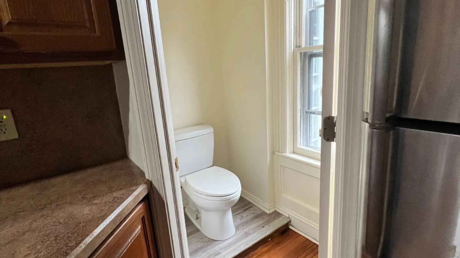 Property at 3 Washington Ave, Schenectady, NY 12305 3