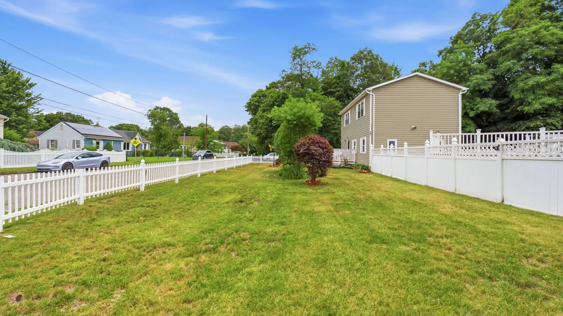 Property at 14 NEVADA RD, West Babylon, NY 11704 15