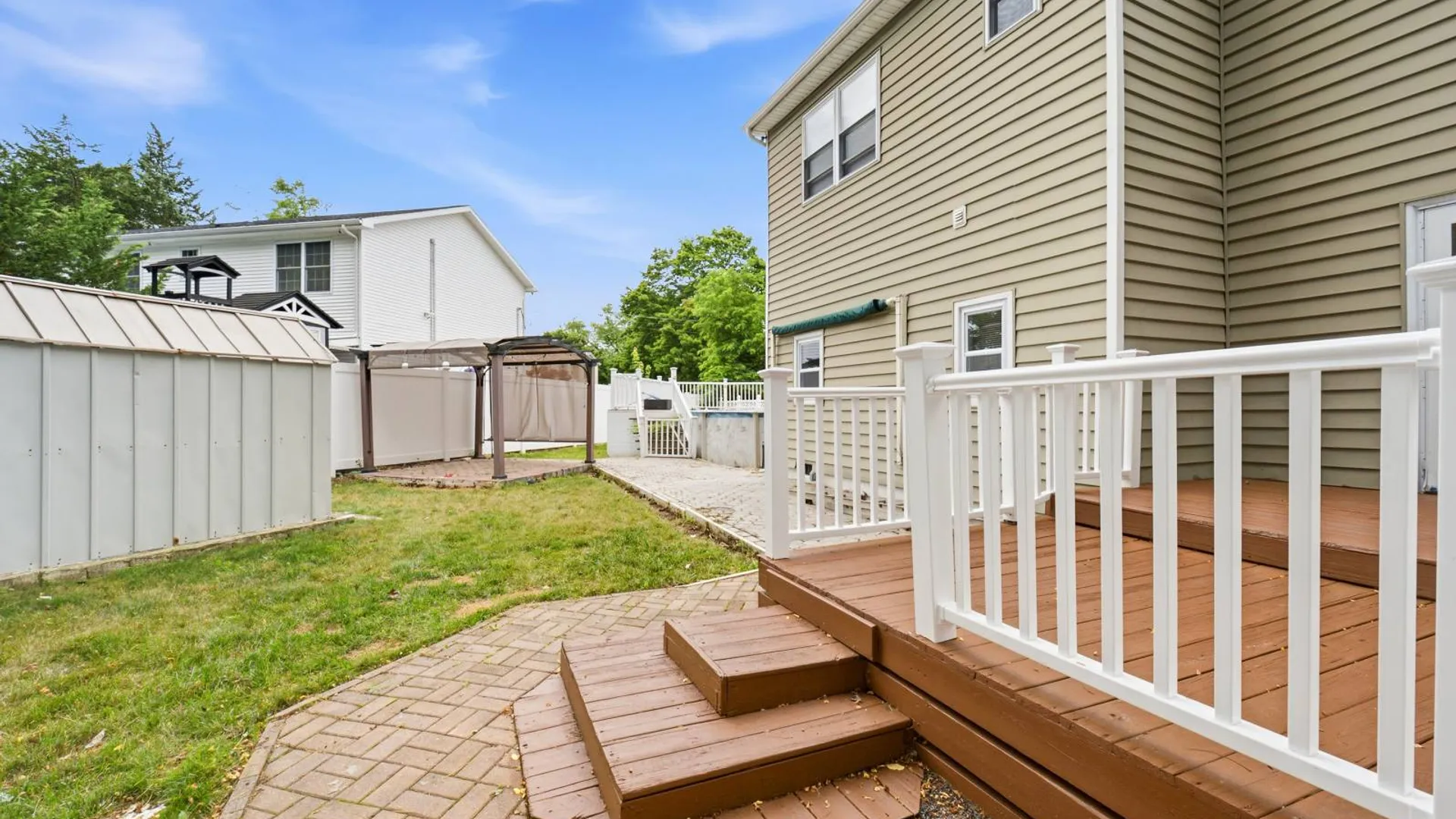 Property at 14 NEVADA RD, West Babylon, NY 11704 20