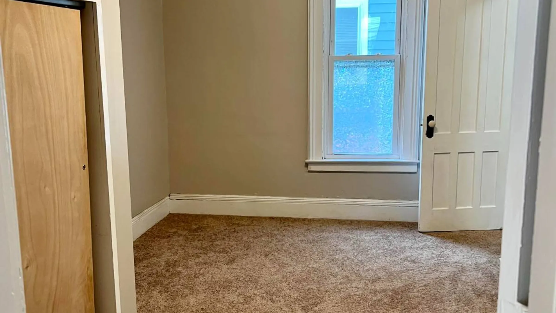 Property at 300 S William Street, Johnstown, NY 12095 8