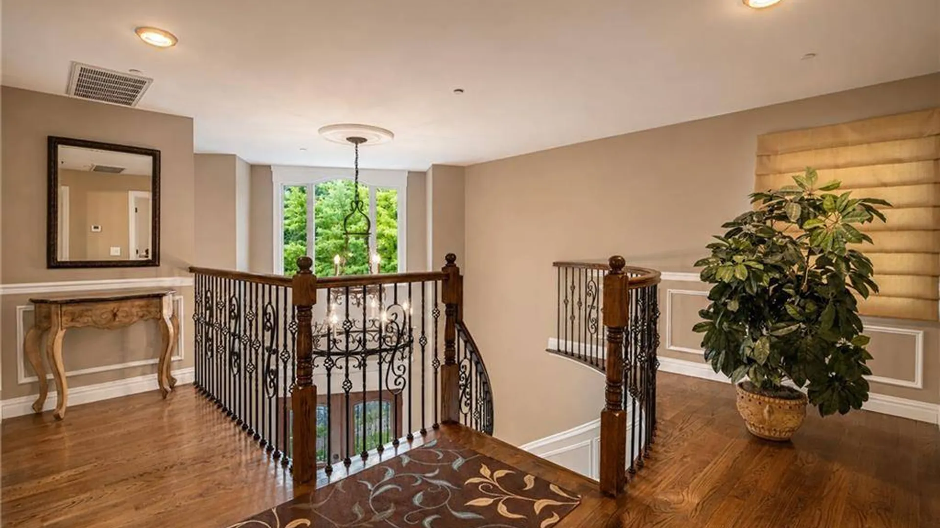 Property at 22 Cheshire Pl, Staten Island, NY 10301 13