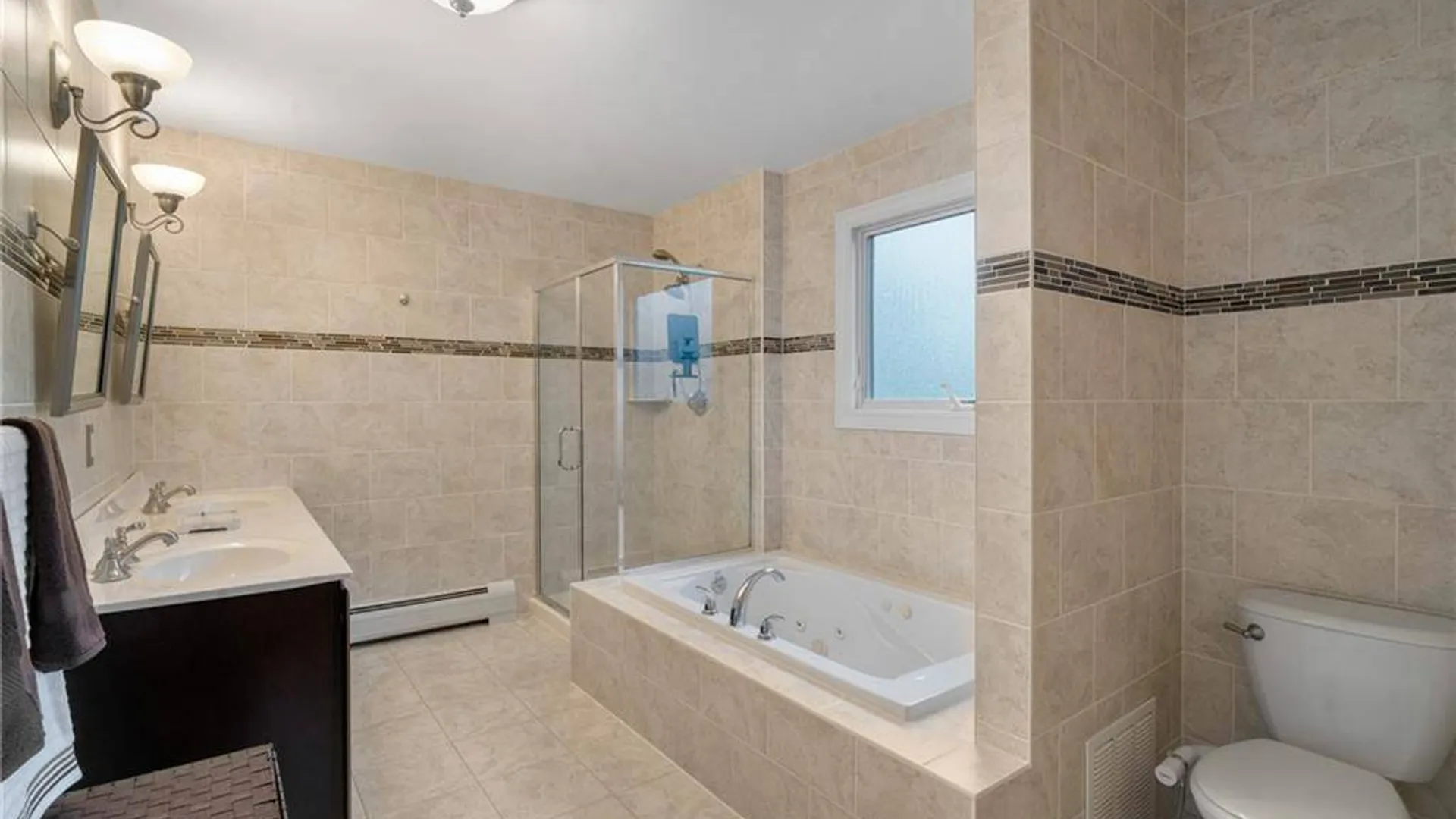 Property at 22 Cheshire Pl, Staten Island, NY 10301 19
