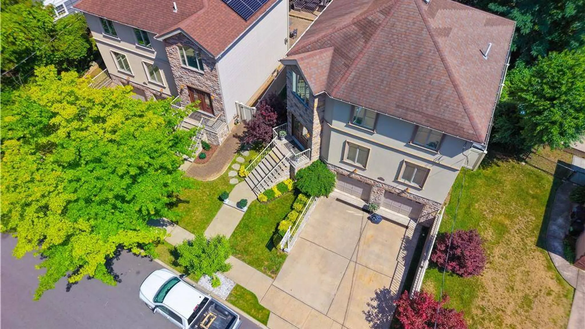 Property at 22 Cheshire Pl, Staten Island, NY 10301 25