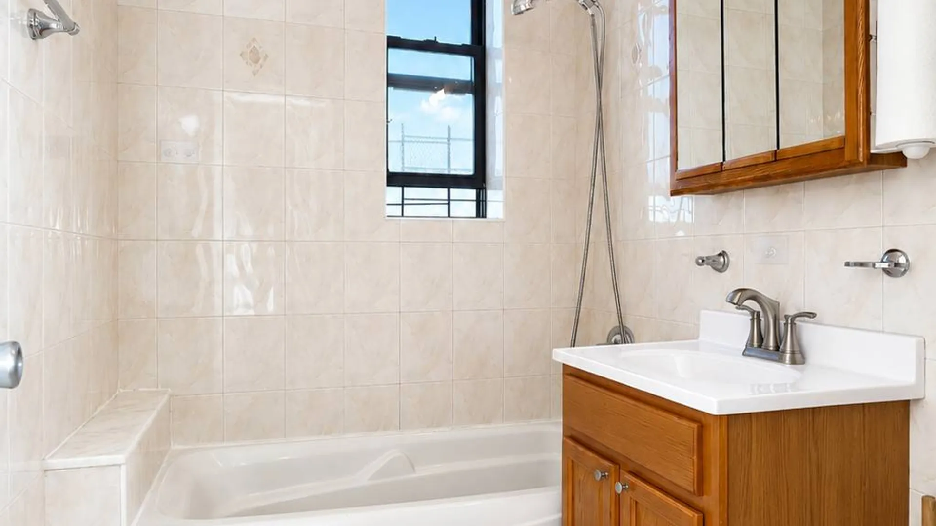 Property at 303 Ave P, Brooklyn, NY 11204 12