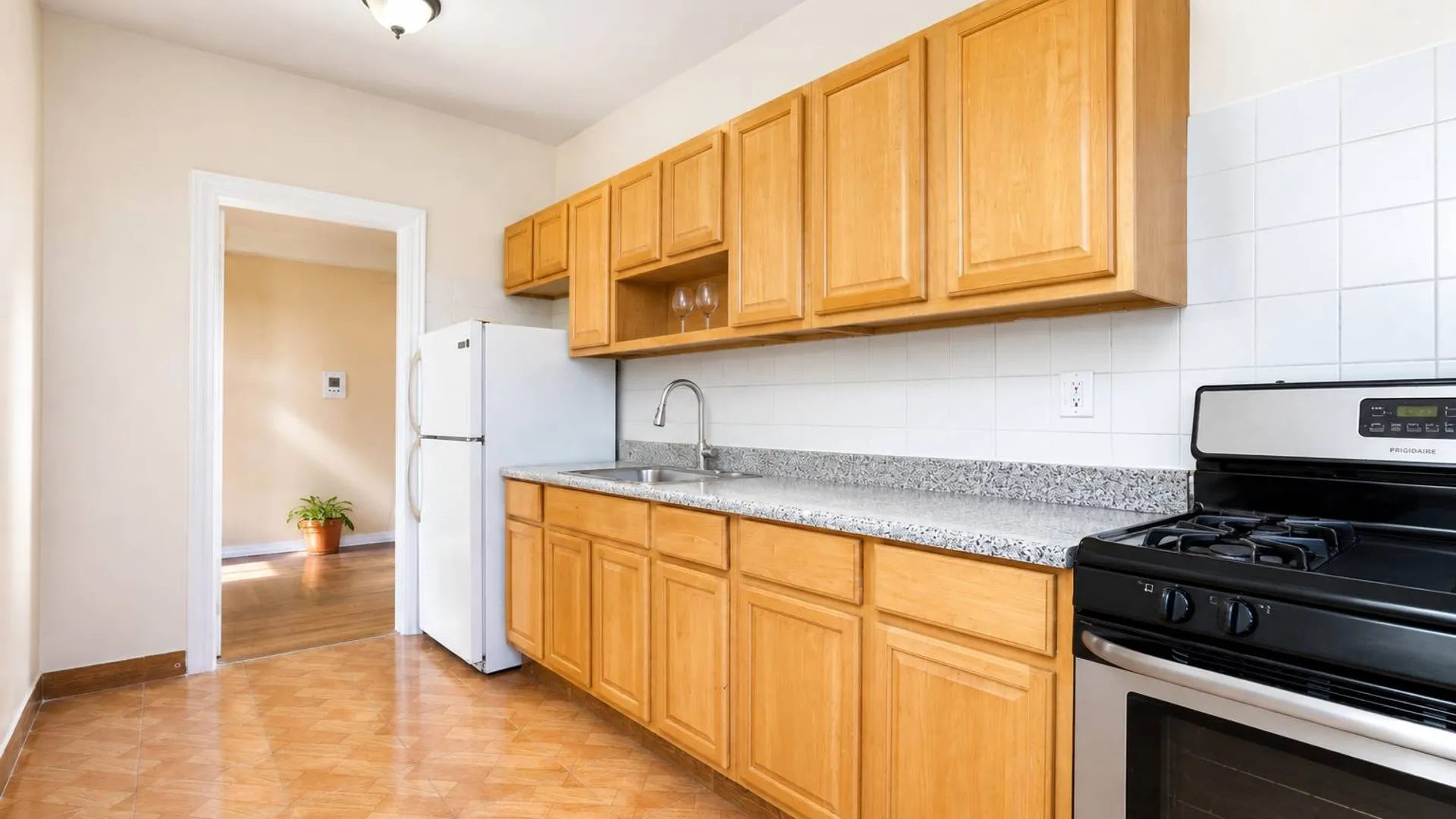 Property at 303 Ave P, Brooklyn, NY 11204 9